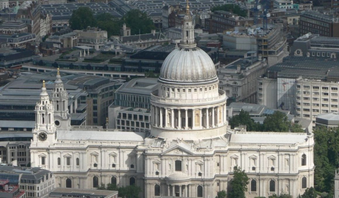 St-Pauls-Cathedral-Best-Places-to-Visit-in-London