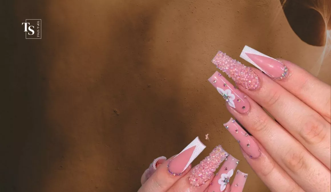 Design Ideas for Baddie Simple Coffin Nails with Rhinestones